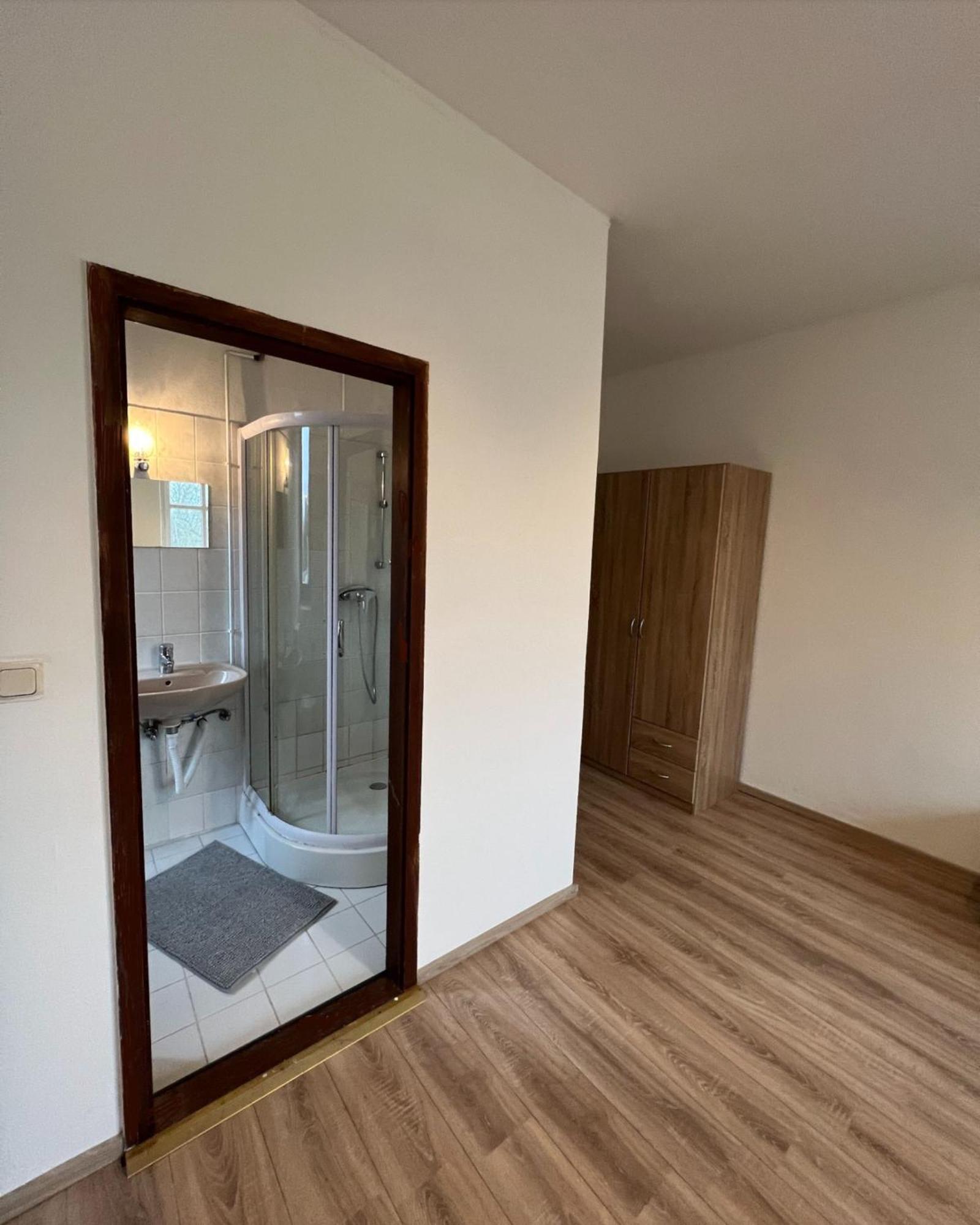Gpz Monteurzimmer Unterkunft Moebliertes Zimmer Pension Zeuthen Exterior foto